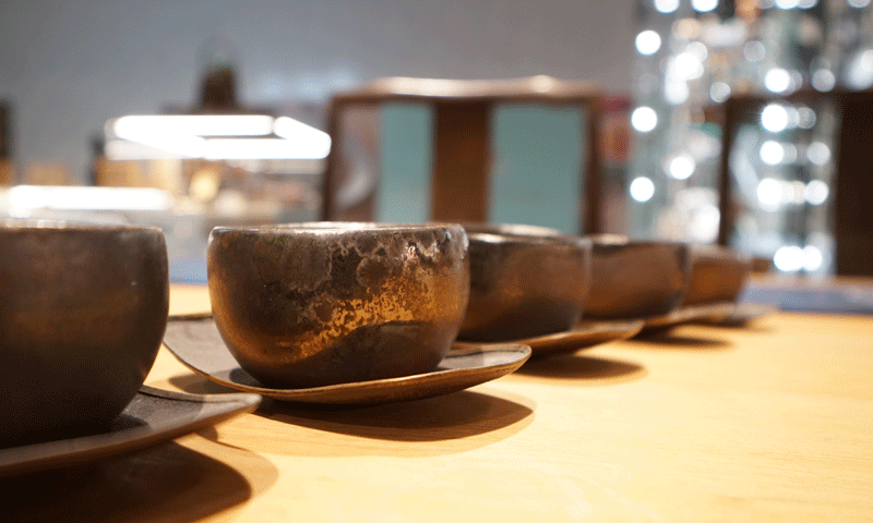 陶藝家吳金維的柴燒茶器